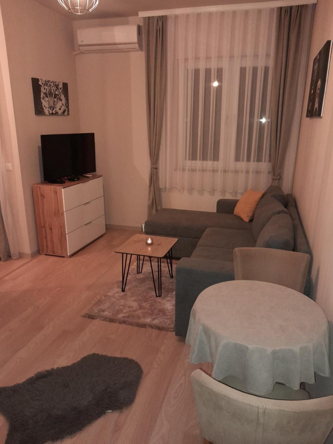 Gray Apartament 2 Приштина Екстер'єр фото